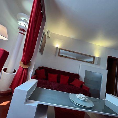 Red Flat Paris Apartment Bagian luar foto