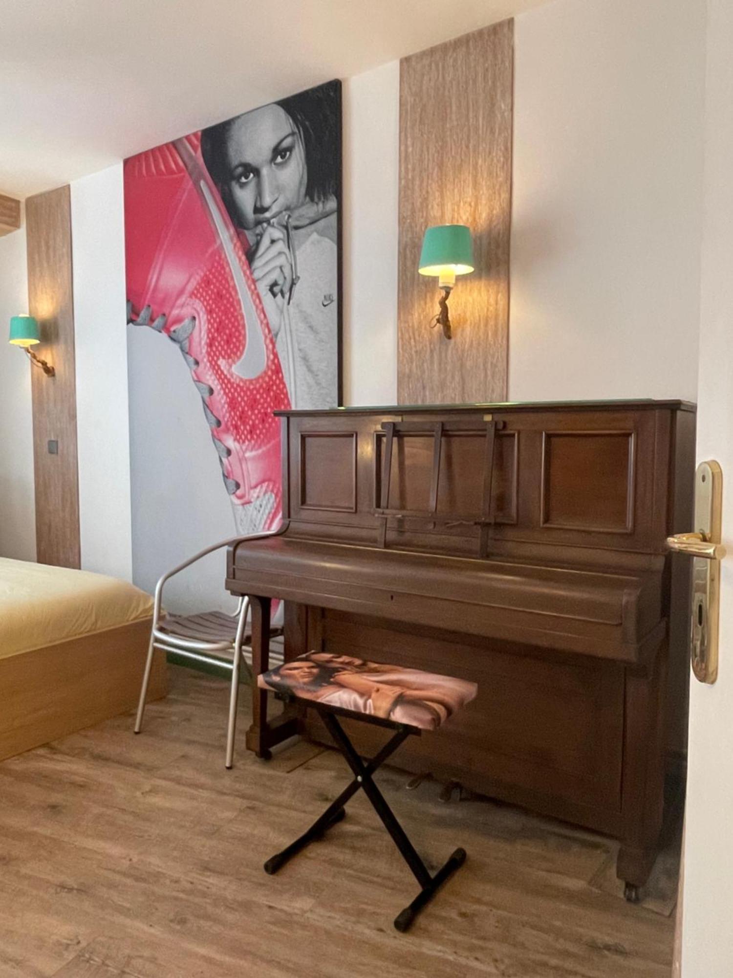Red Flat Paris Apartment Bagian luar foto